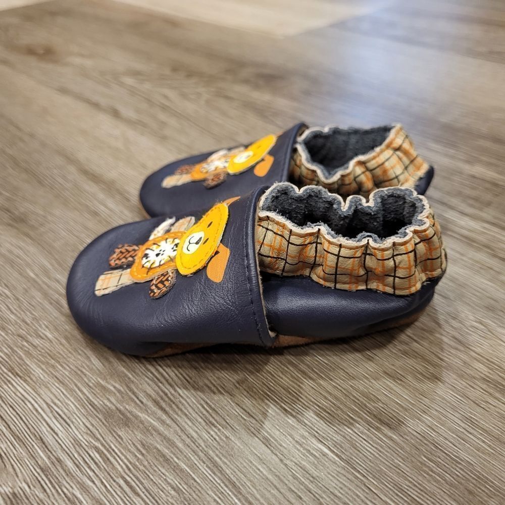 Robeez baby leather slippers